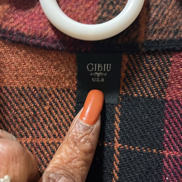 Ladies long plaid shacket - Picture 2 of 7